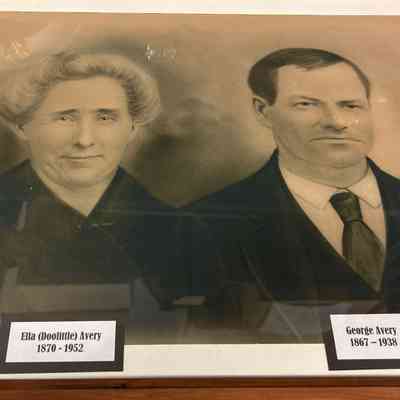 Ella(Doolittle) Avery and George Avery: Ella (Doolittle) Avery ( 1870-1952) and George Avery (1867-1938)