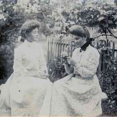 Louise Stellwagen-Harper and Maude Warner-Beyer