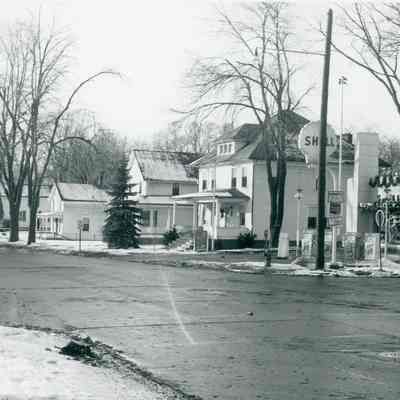 Main at Newberry looking NW