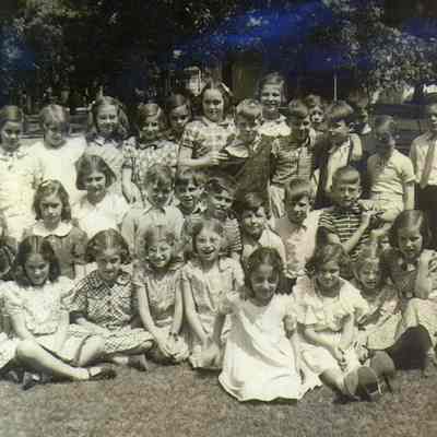 6th Grade Class of Roosevelt School
