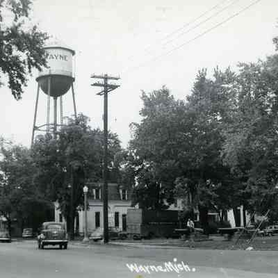 Monroe looking NE from between Main and Norris