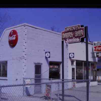35830 Michigan - Koffee Kup
