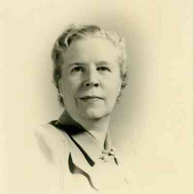Marie Johnson, an Arche' Club member.