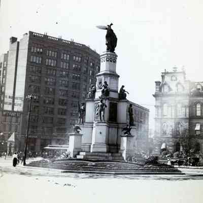 Soldiers and Sailors' Monument in Campus Martius Park.