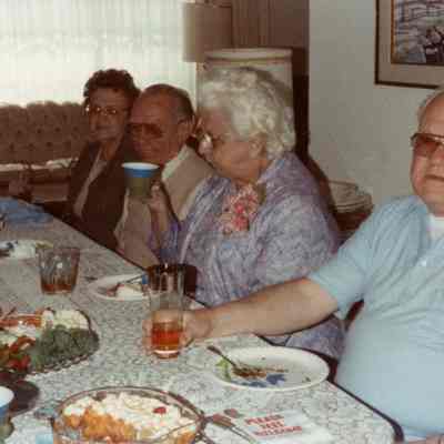 1987 Reunion of the 1933 WHS class at Marcel Dunn's house in Mulberry Florida.