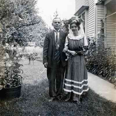 J. Sweinsberger and Annabell Erwin on Aug. 24, 1912.