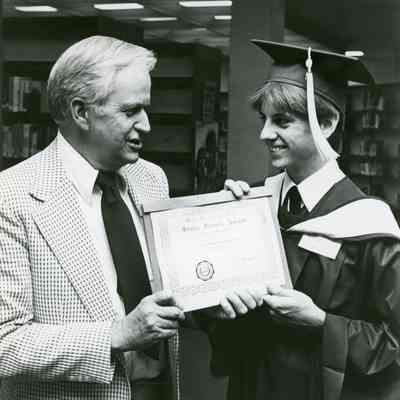 Senior Honors Award