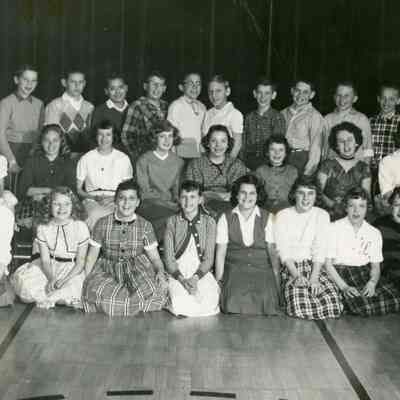 Monroe School class of 1958-59