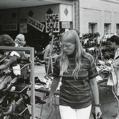 Sidewalk Sales Monroe Street