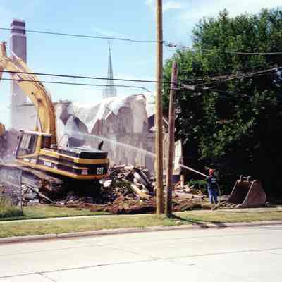 Tearing down old Parish Center