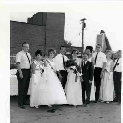 Miss Wayne 1967 Contestants at Homecoming