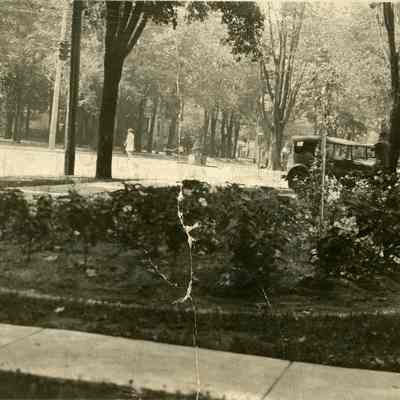 Intersection of Main Biddle and Monroe looking West. 1927.