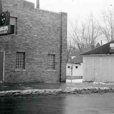 35435 and 35445 Michigan - Nankin Bowl and Brown Wig Hair Salon