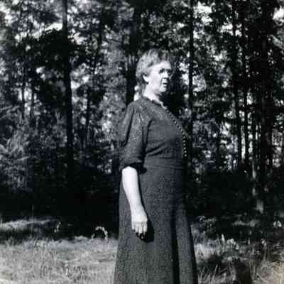 1937