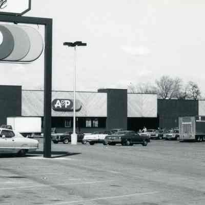 35400 E. Michigan - A&P Supermarket. Revco Discount Drug Center