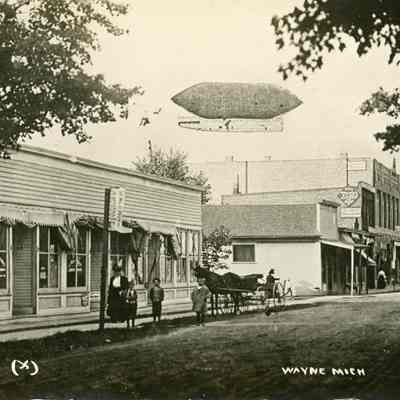 3718-3602 Monroe - Trick Photo