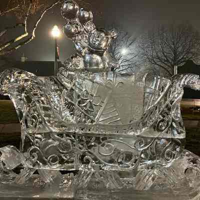 Final ice carving