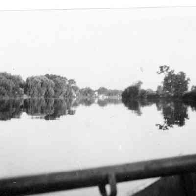 The Grand River in Eaton Rapids in 1917.