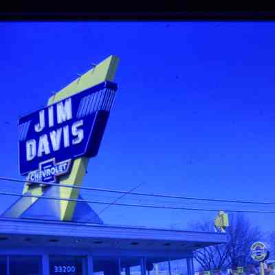 Jim Davis Chevrolet Sign on Building
