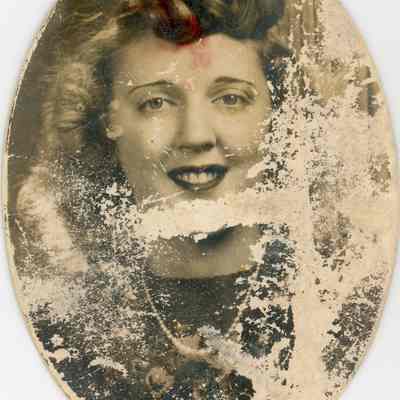 Agnes Bills