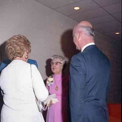 Ida Doletzky in middle.