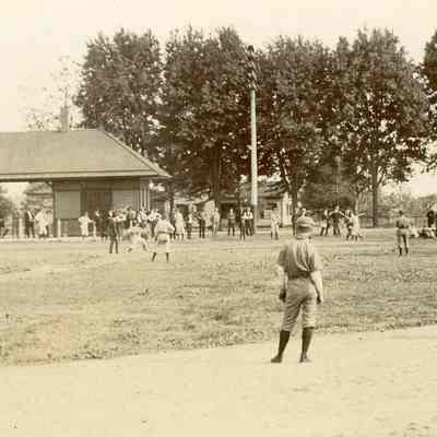 Wayne Stars Baseball Team in front of Michigan Central Depot