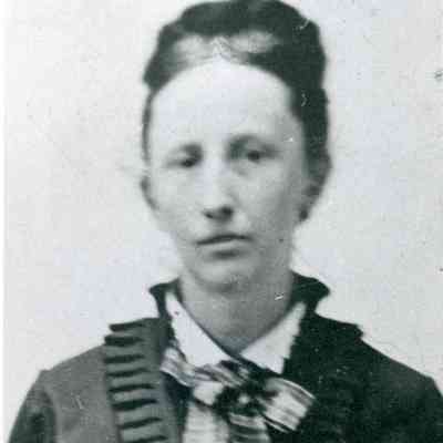 Mrs. Mae Innes, later Mrs. Curtis.
