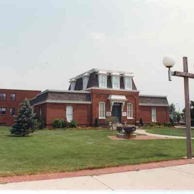 Wayne Historical Museum Exterior on July 1987.