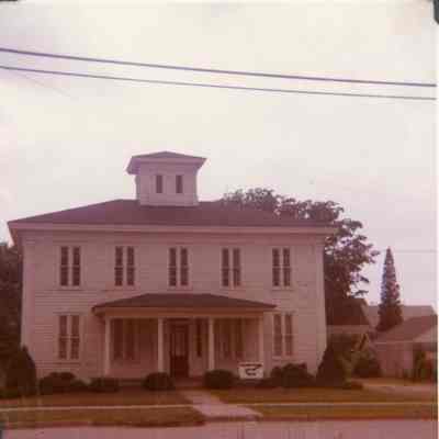 3930 Newberry
