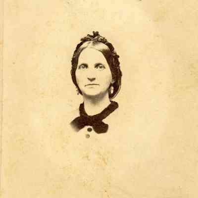 Mary Barnes Neall born at Glen Falls N.Y died at Lockport. An Aunt of Robert Reeves.