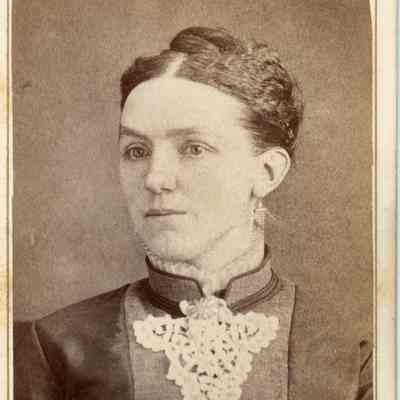 Mary Jeanette Cady (Nettie),Born on Jan. 25, 1845. She died in 1931.