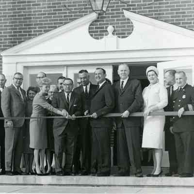 Uht's Funeral Home Opening