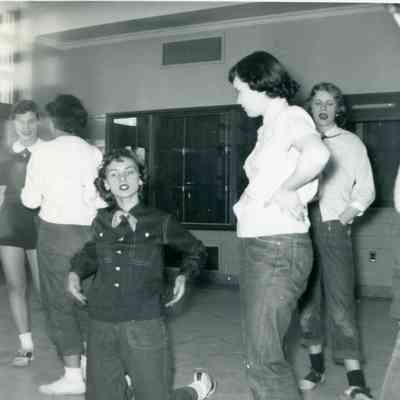 Judy Lanczki, Sondra Anderle, Barb Haughwout, Alice Nidrie, Joan Worden on March 4, 1953.
