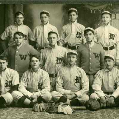 Back Row: Ralph Dendel, Fred Thompson, George Bird, Clare Robinson. Middle Row: Morrison Handeyside, Arthur 'Dud" Robinson, Smith Green: Front Row: Vharles Bird, Louis Brown, Asa Vealey, Fred Ditcsh