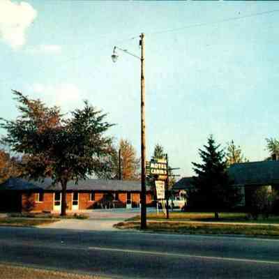 26017 Michigan - Halls Motel Cabins