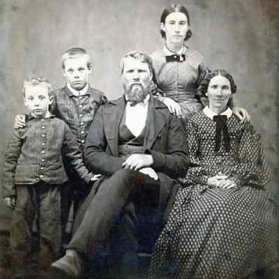 William and Margaret Pettingill with their two sons John and Jesse Pettingill and their daughter Wealthy Pettingill. Pre 1867