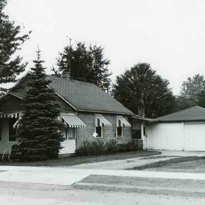5227 Williams St.