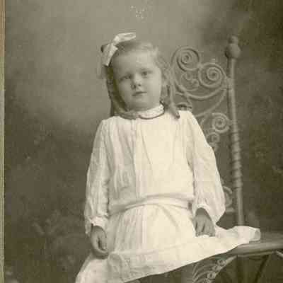 Cora Orr, child of James M. Orr and Jennie Orr. Cora was born in 1900 and died in 1986.