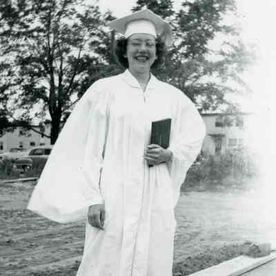 Betty Gerwolls '52'
