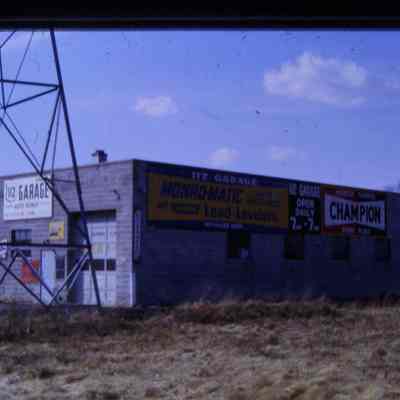 38110 Michigan Ave - 112 Garage