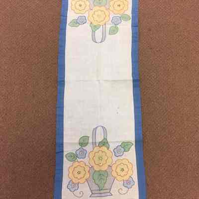 Dresser Scarf