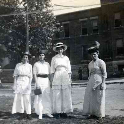 From L to R; Eva, Annabell, Rose and Annie Martin in Chatham, Ontario on Aug. 21, 1914.