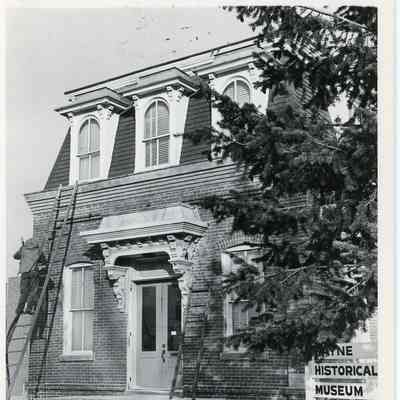 Sandblasting Wayne Historical Museum in October of 1967.
