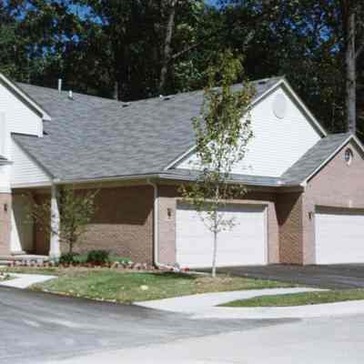 Forest Park Condos, Forest Park Drive. 2001.