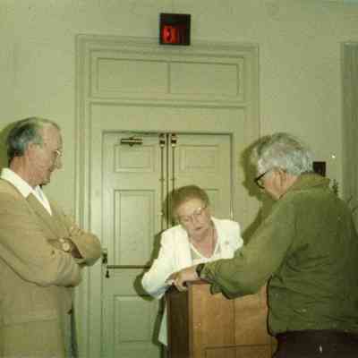 Helen Morton in middle.