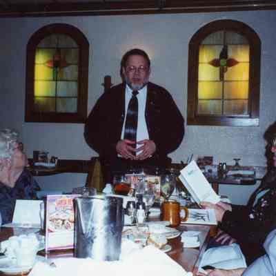 Arche Club meeting and dinner on Oct 10, 2000. David Thomas of Agape Counseling Center was the speaker.
