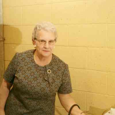 Gladys Nelson