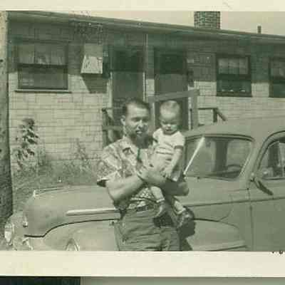 Norwayne - Sanders family in front of Home
