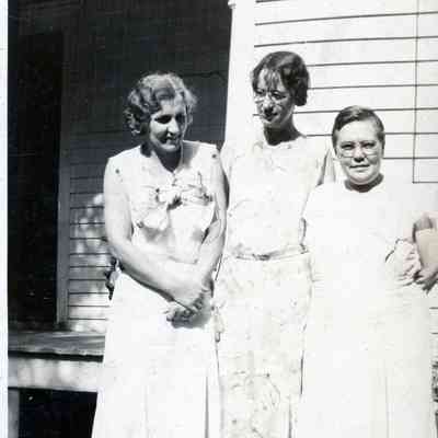 1933