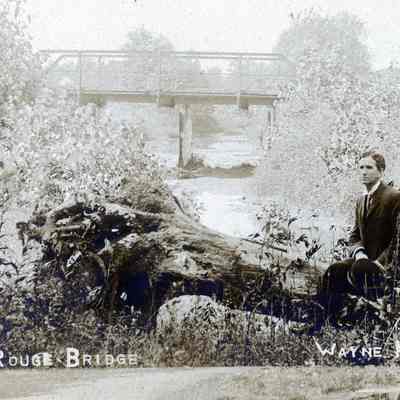 Owen Raymo at the Wayne road Bridge 1906